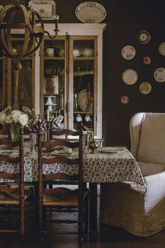 Linen Tablecloth in Holly Berry