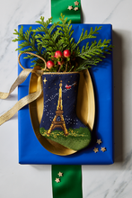 “Bonne Nuit” Santa in Paris